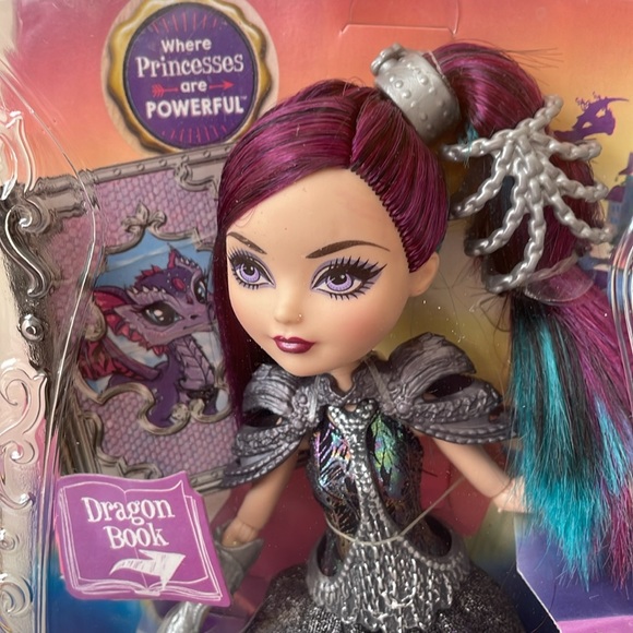 Ever After High Raven Queen Dragon Games Doll- NEW! RARE!!! - Picture 6 of 7